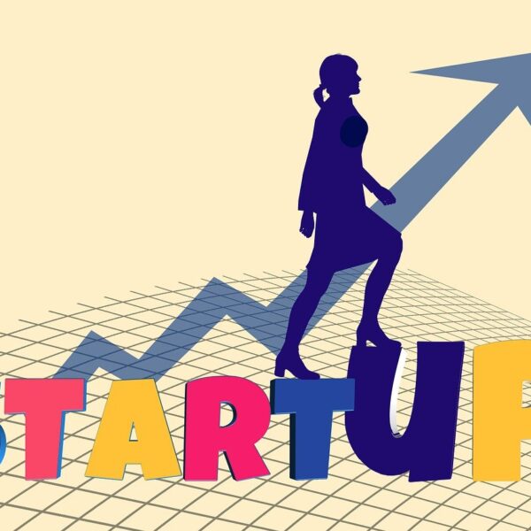 stairs, businesswoman, arrow, career, steps, success, rise, business, concept, idea, icon, isolated, start up-5620370.jpg
